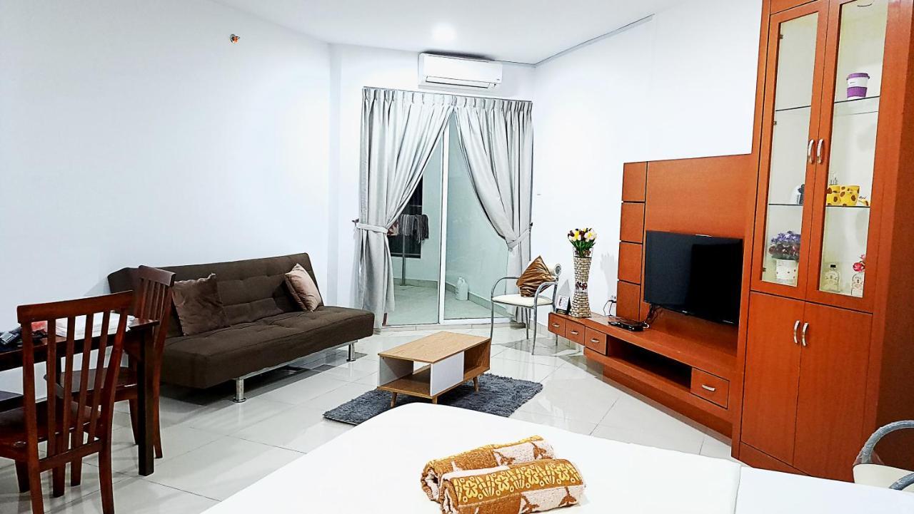 Mansion One Entire House 3 Queenbeds - Spacious Balcony Seaview George Town Exterior photo