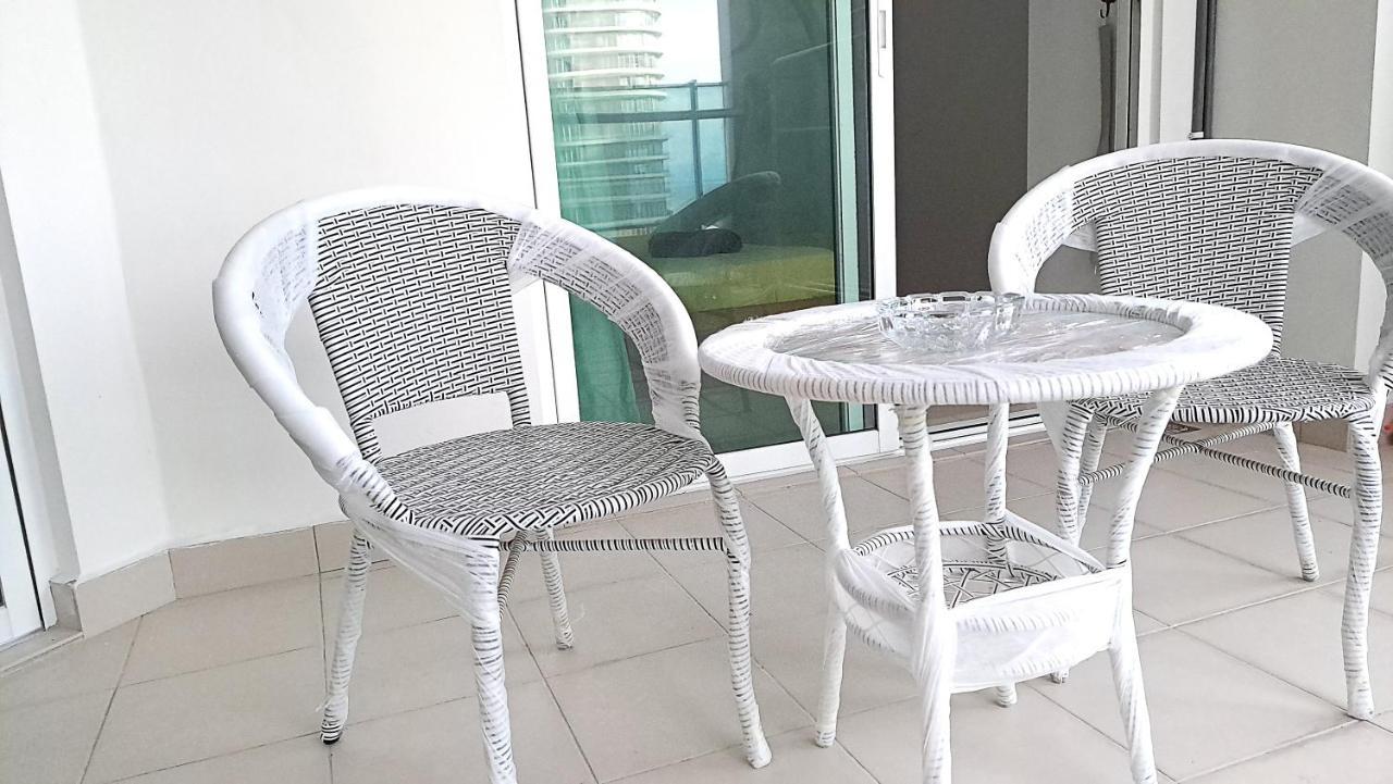 Mansion One Entire House 3 Queenbeds - Spacious Balcony Seaview George Town Exterior photo